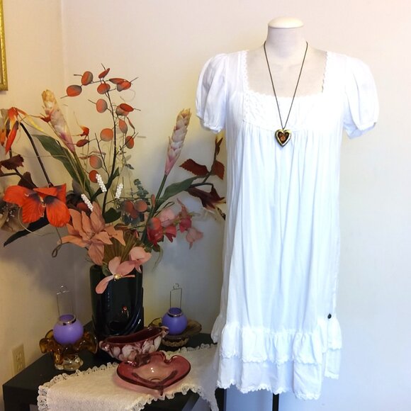 Vintage Heart Locket Love Pendant VTG Floral Brass Photo Necklace - Picture 13 of 13